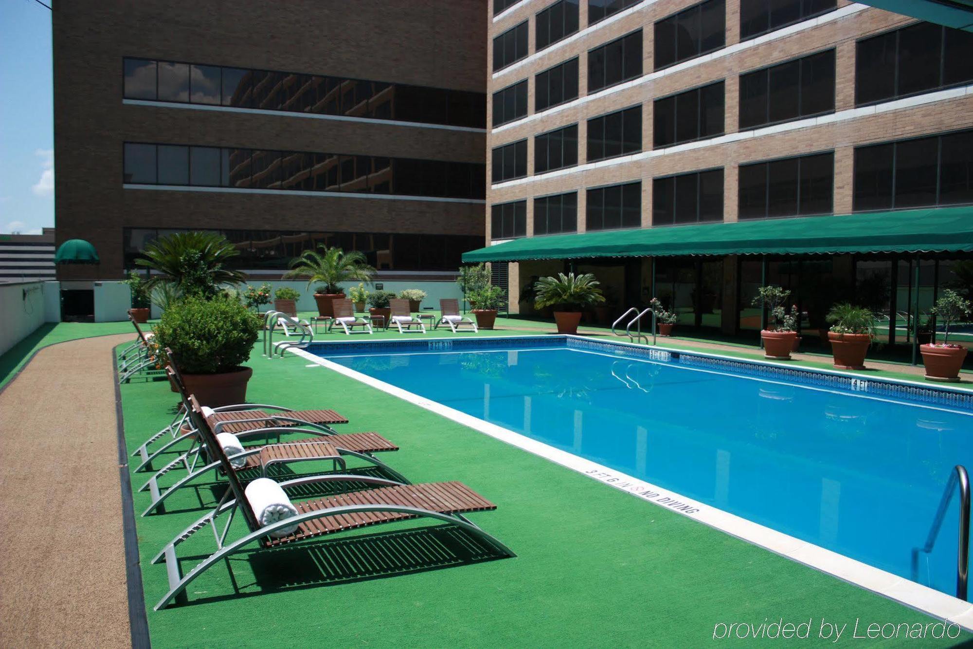 Hotel Hilton Houston Plaza/Medical Center Udogodnienia zdjęcie